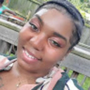 Meet your Posher, Nia sharpay